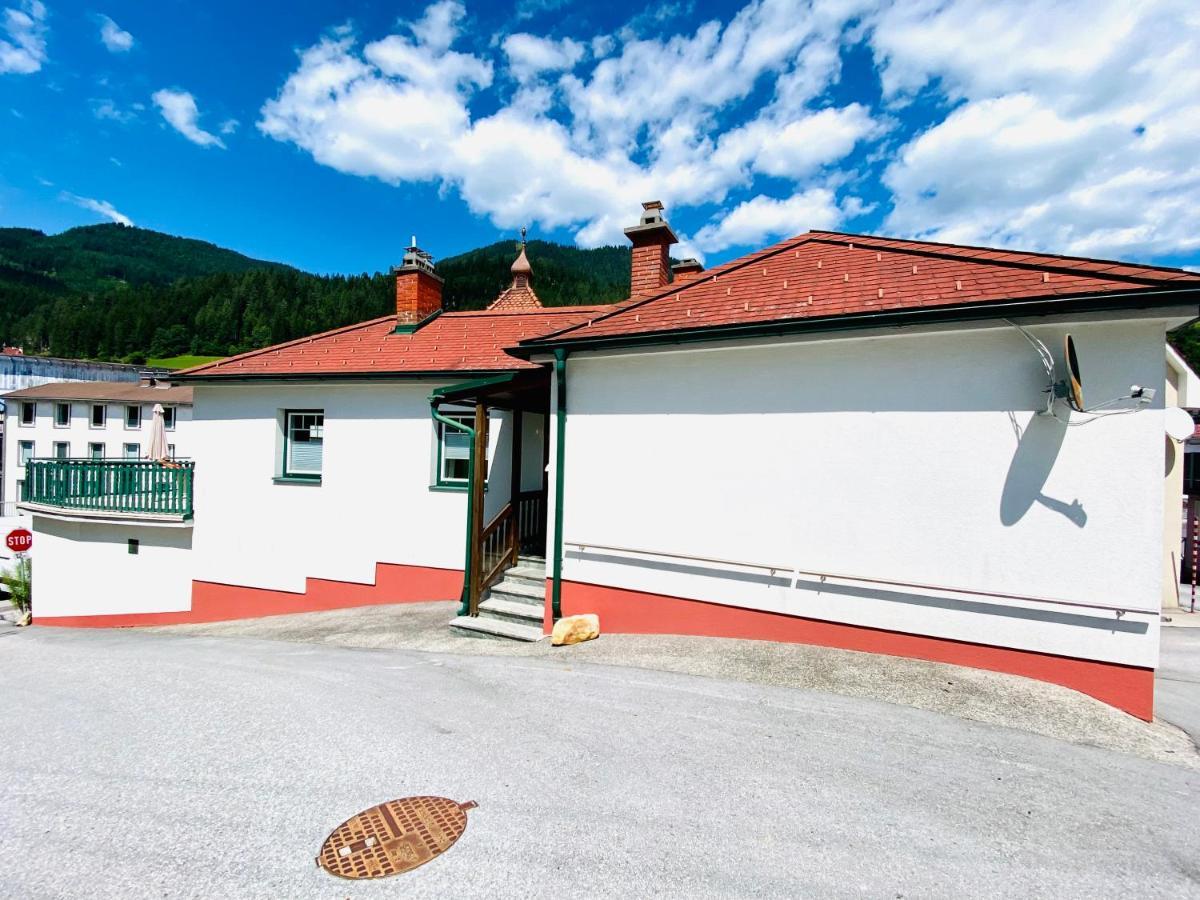 Living Inn Spital am Semmering Extérieur photo